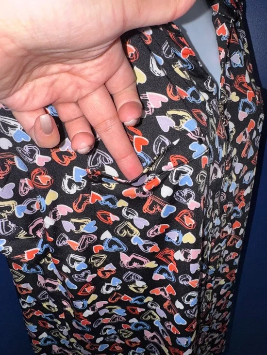 Cocomo-NWT Black Heart-Print Zip Front Blouse Size Large - Picture 9 of 16